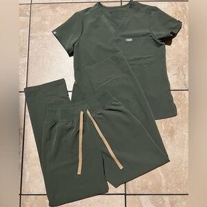 Figs Scrub Set - MOSS